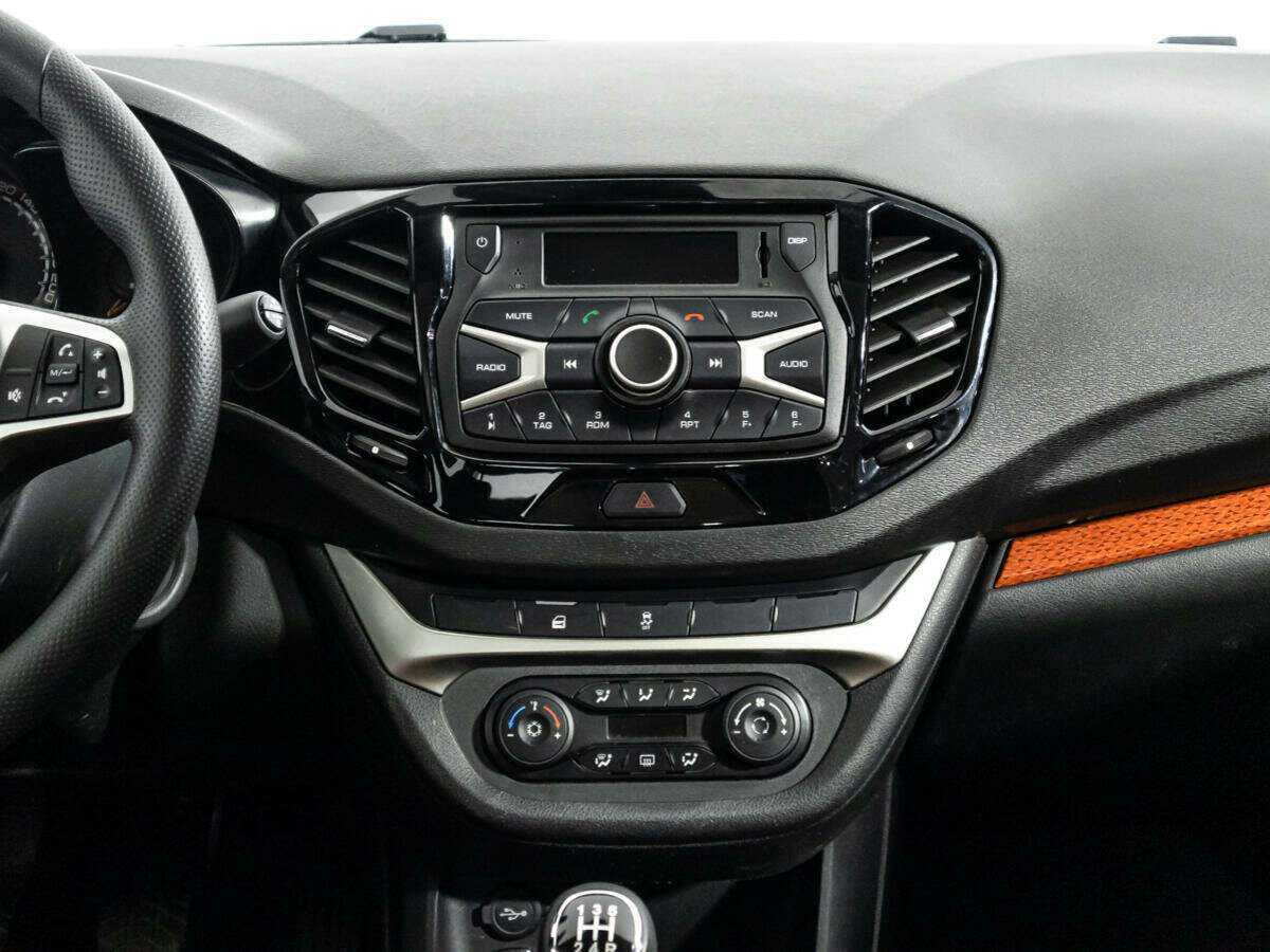 Б/У Лада (ВАЗ) Веста 2021 года. Фото: #13