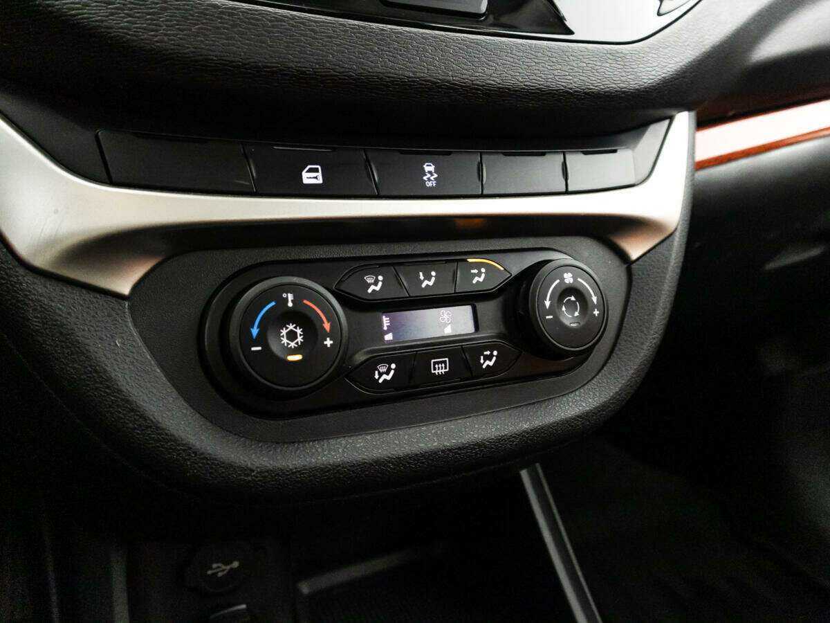 Б/У Лада (ВАЗ) Веста 2021 года. Фото: #14