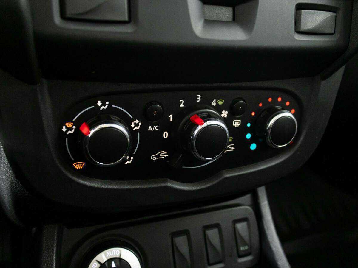 Б/У Рено Дастер 2015 года. Фото: #14