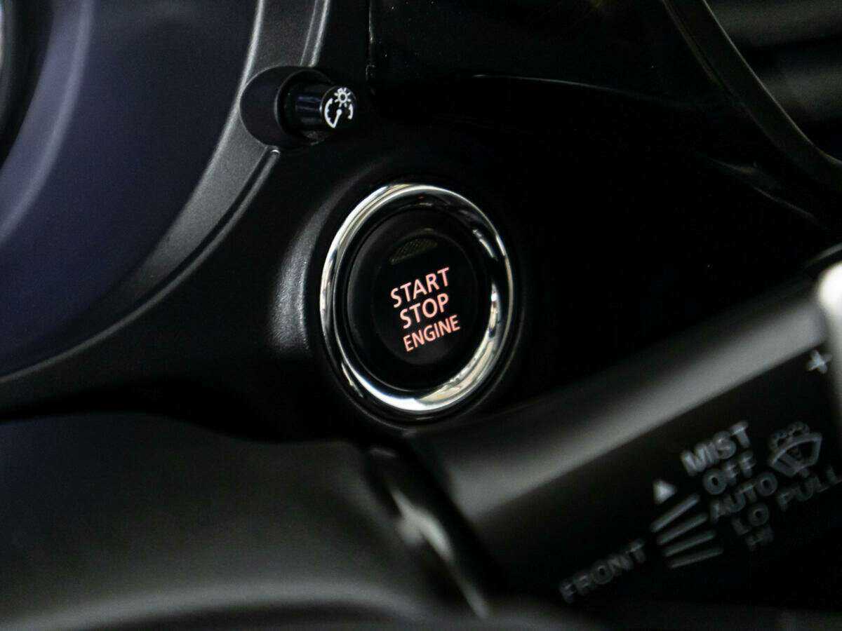 Б/У Митсубиши Оутлэндер 2015 года. Фото: #16