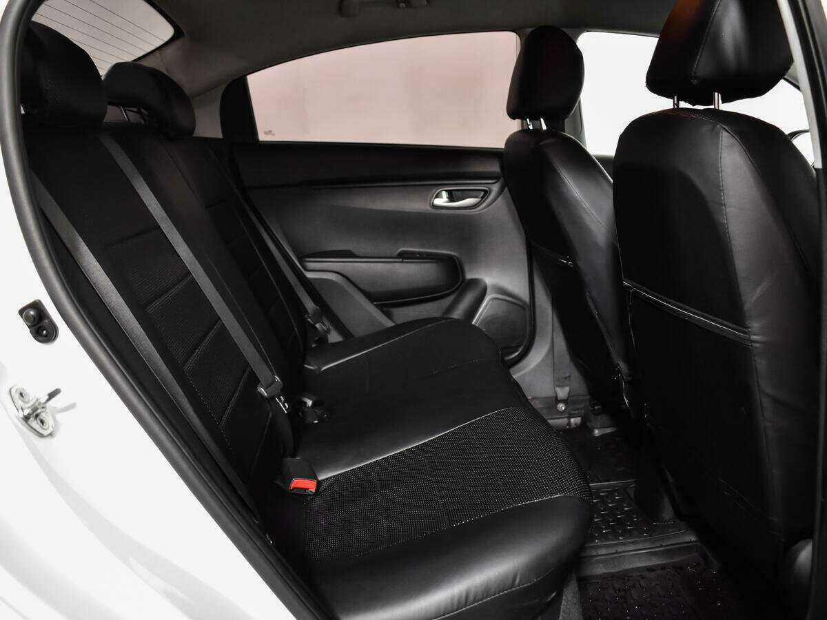 Б/У Киа Рио 2017 года. Фото: #9