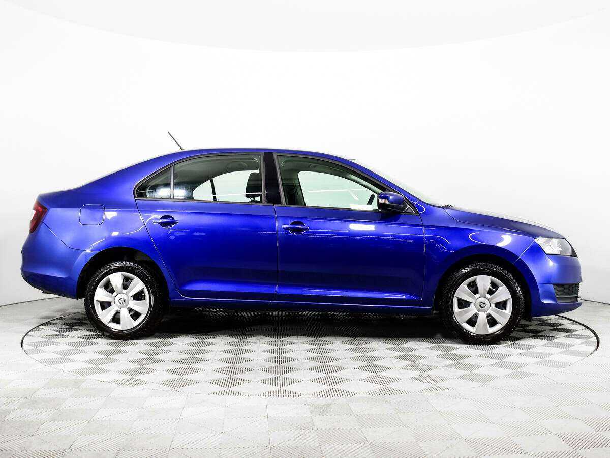 Б/У Шкода Рапид 2018 года. Фото: #3