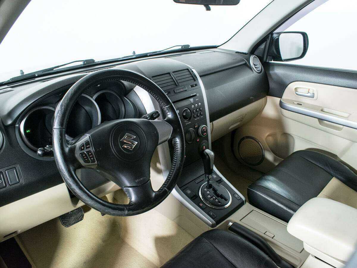 Б/У Сузуки Гранд Витара 2013 года. Фото: #12