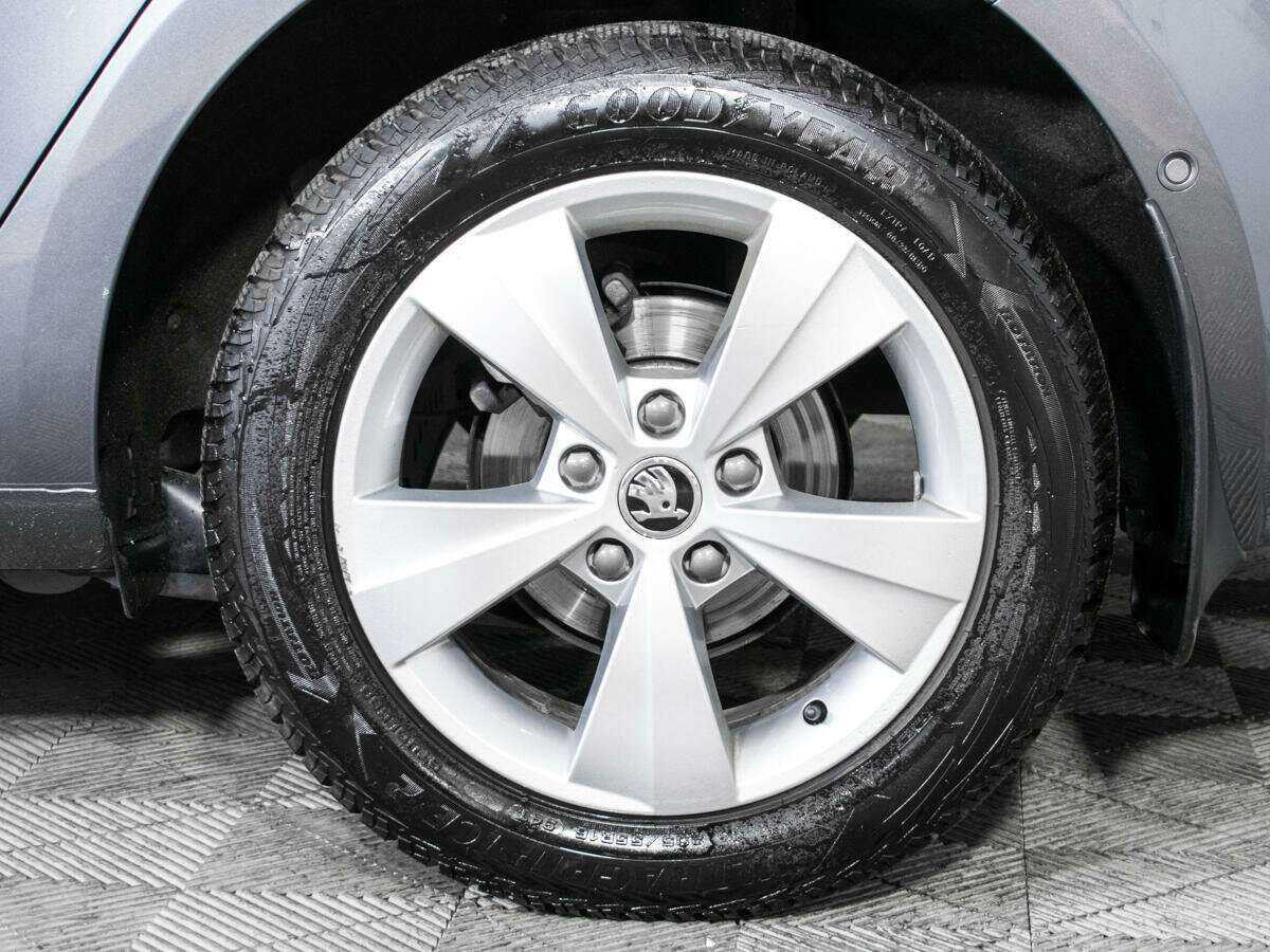 Б/У Шкода Октавия 2020 года. Фото: #17