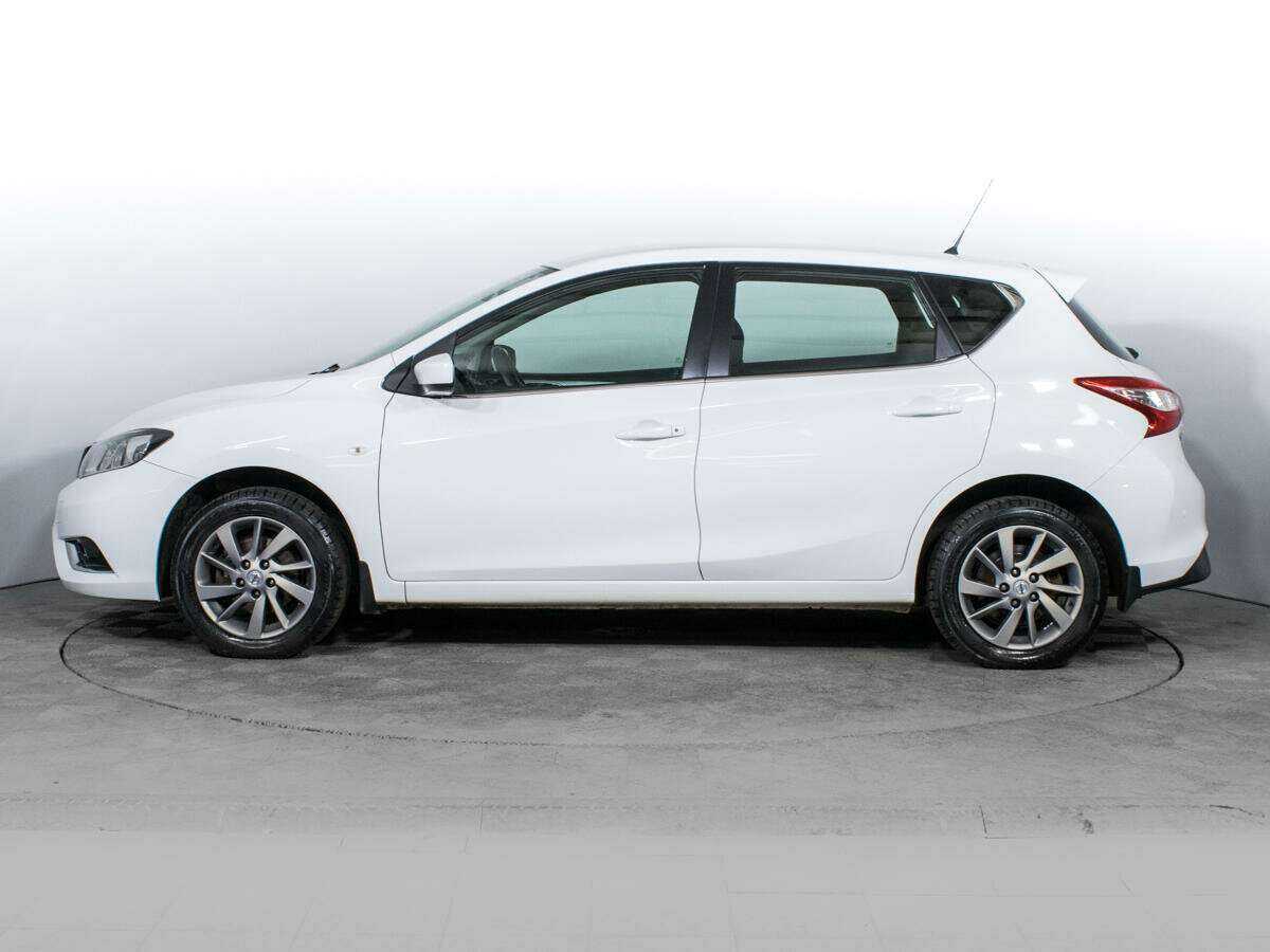 Б/У Ниссан Тиида 2015 года. Фото: #7