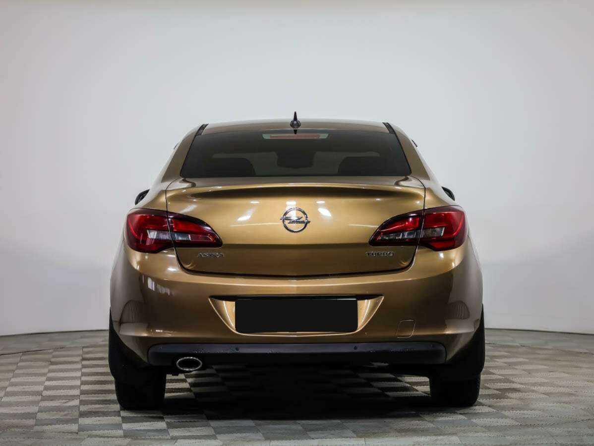 Б/У Опель Астра 2015 года. Фото: #4