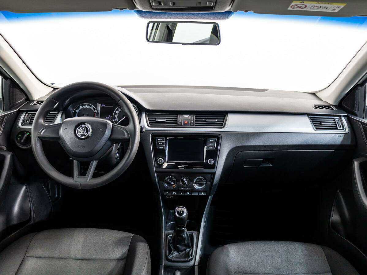 Б/У Шкода Рапид 2018 года. Фото: #8