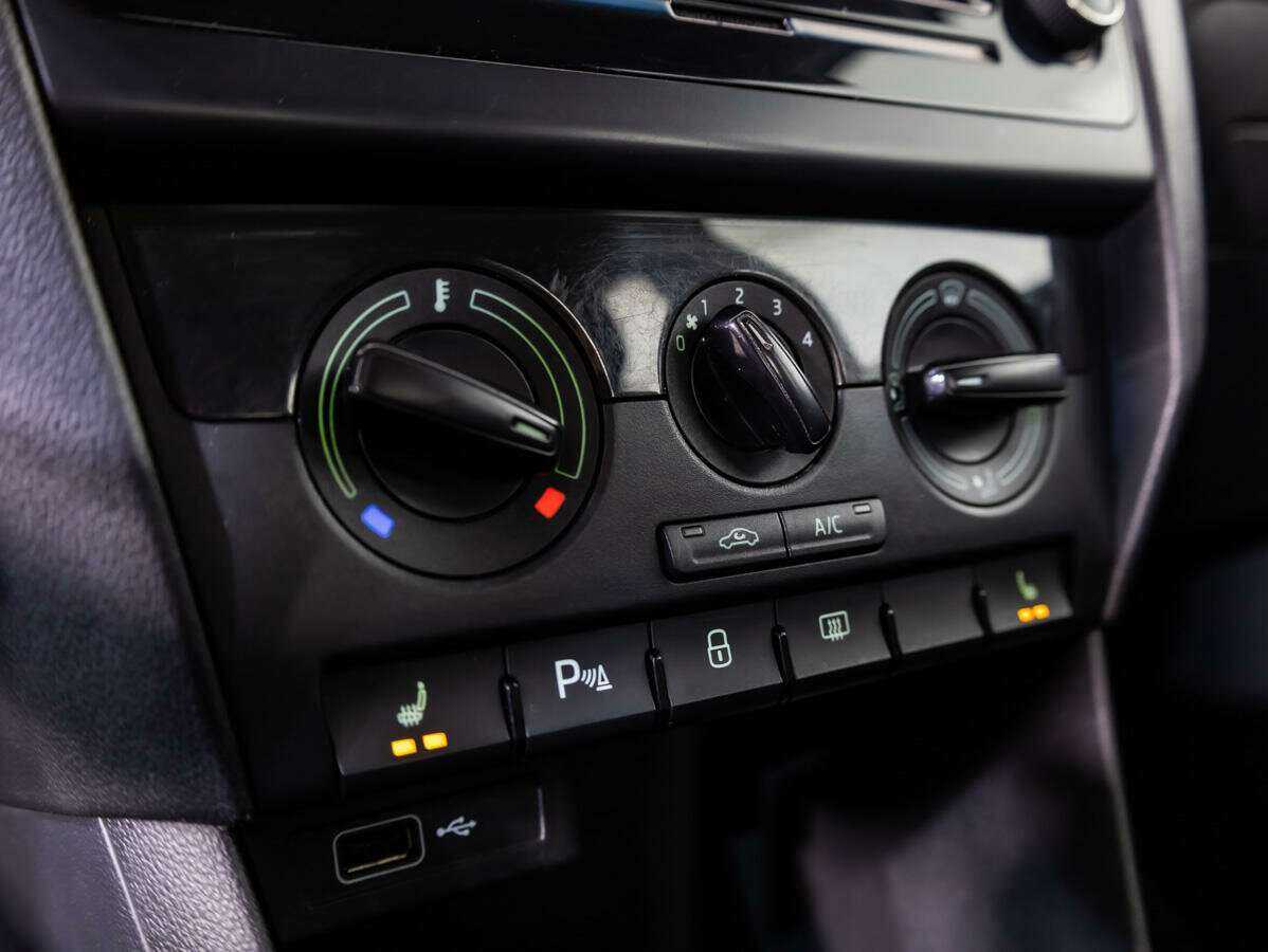 Б/У Шкода Рапид 2018 года. Фото: #11