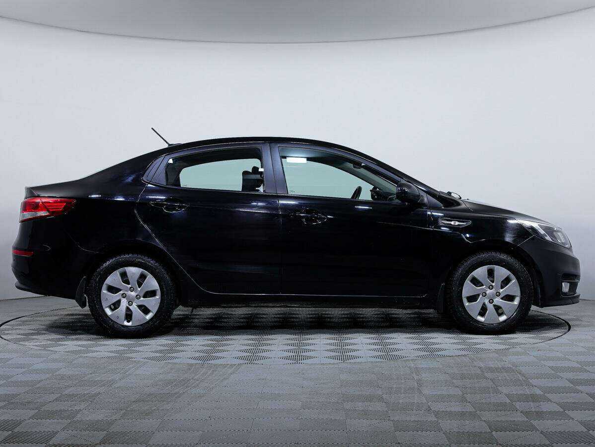 Б/У Киа Рио 2017 года. Фото: #3