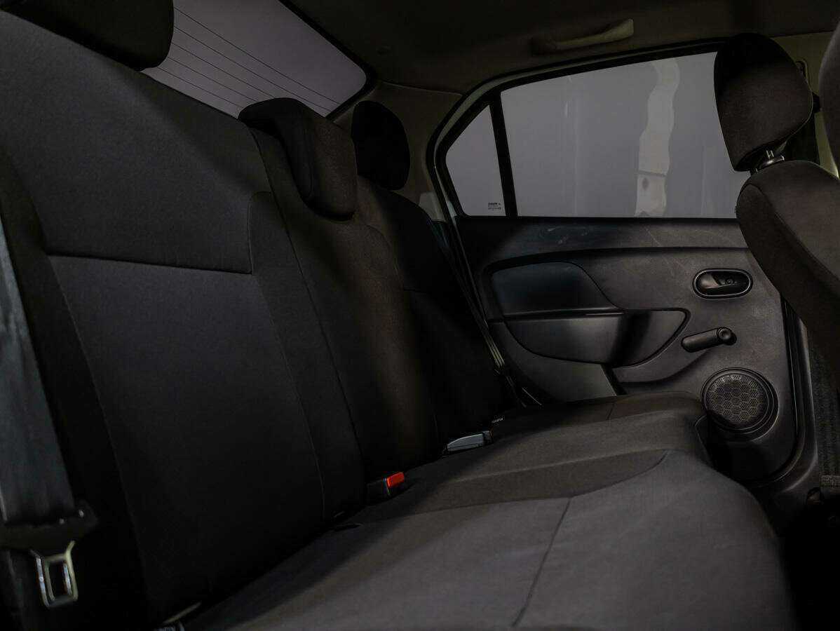 Б/У Рено Логан 2019 года. Фото: #10