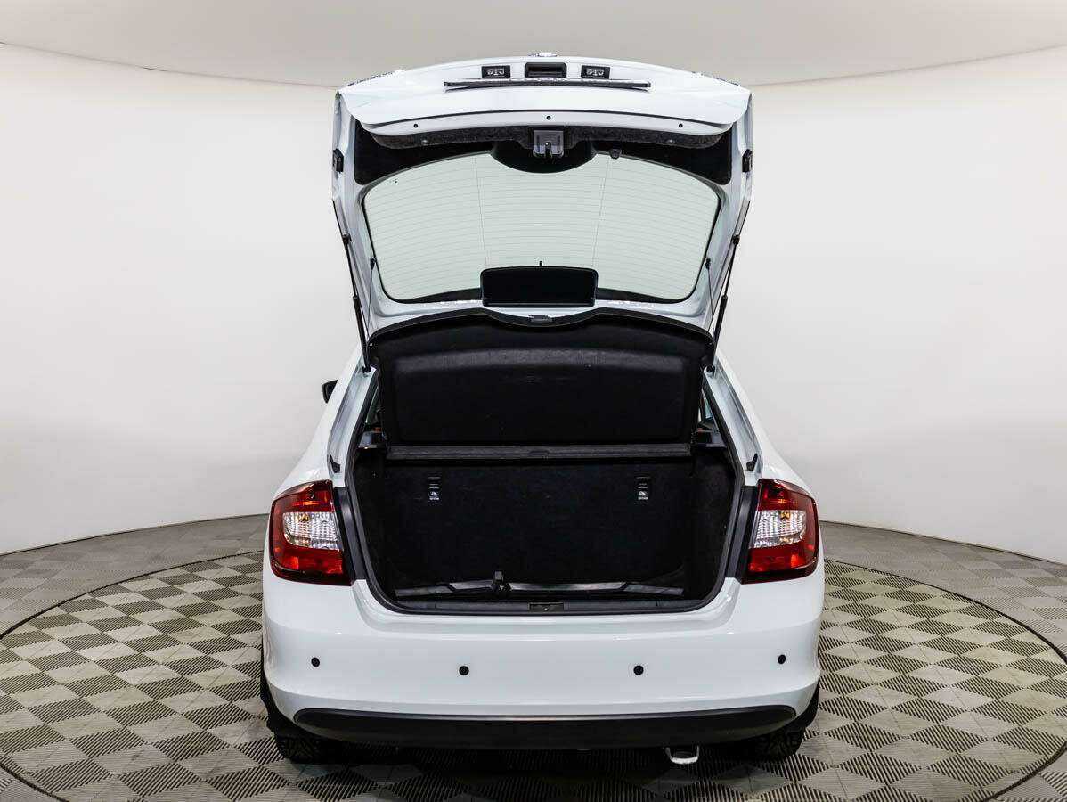 Б/У Шкода Рапид 2017 года. Фото: #18