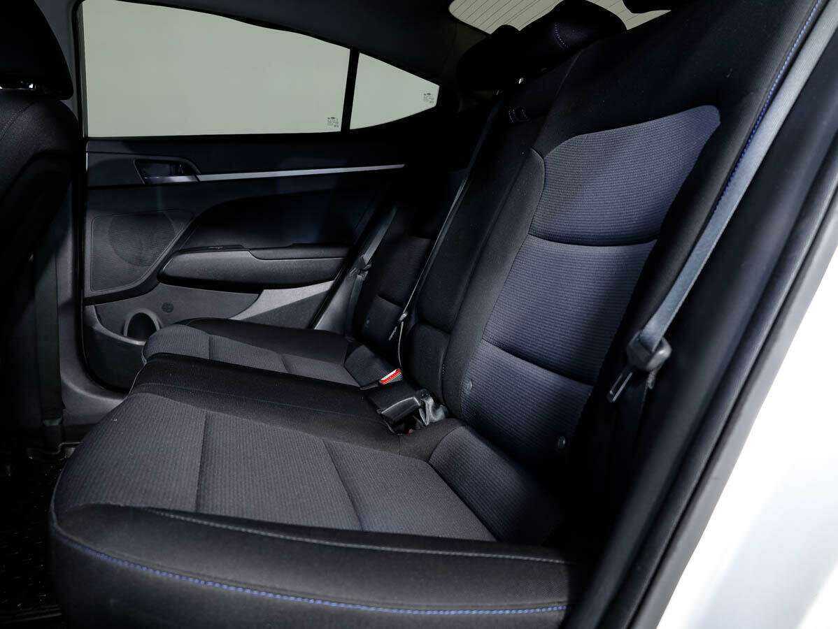 Б/У Хендай Елантра 2018 года. Фото: #10