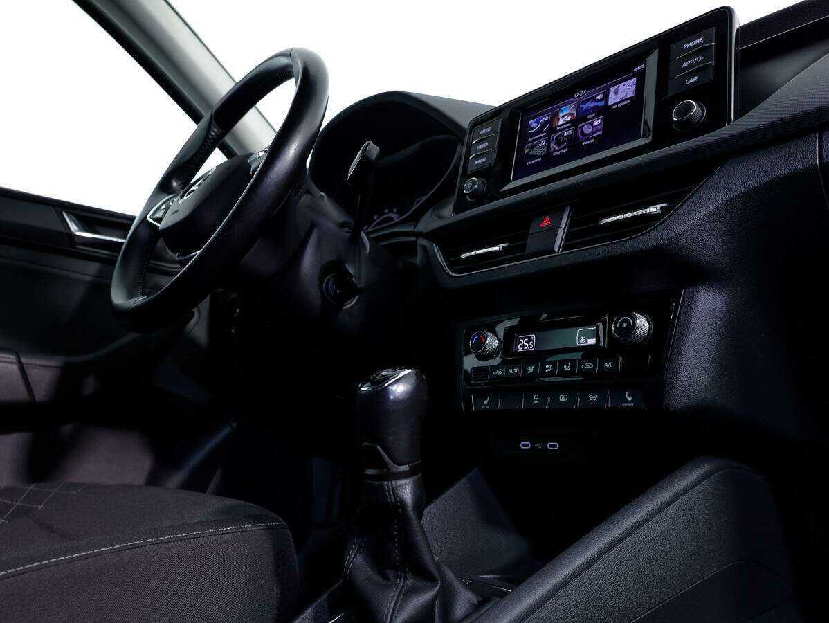 Б/У Шкода Рапид 2021 года. Фото: #20