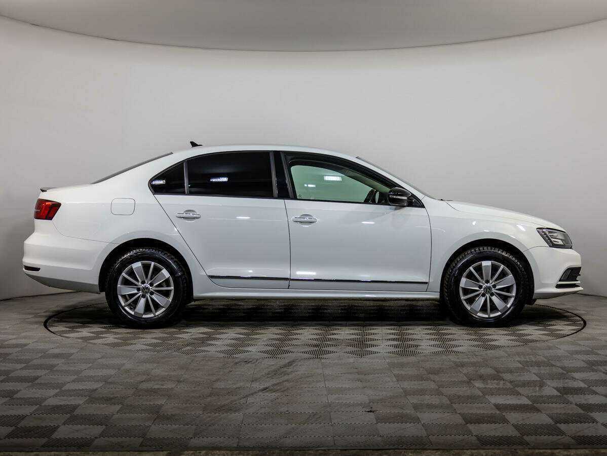 Б/У Фольксваген Джетта 2017 года. Фото: #2