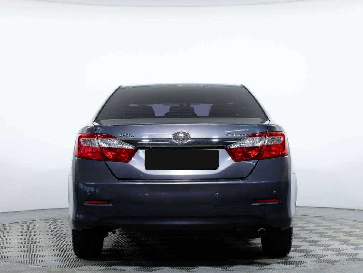 Б/У Тойота Камри 2013 года. Фото: #4