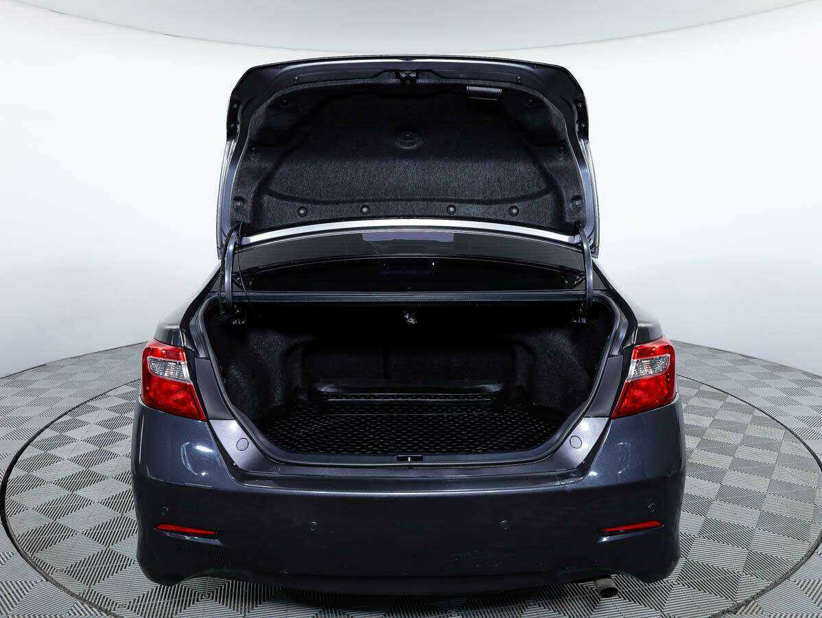 Б/У Тойота Камри 2013 года. Фото: #5