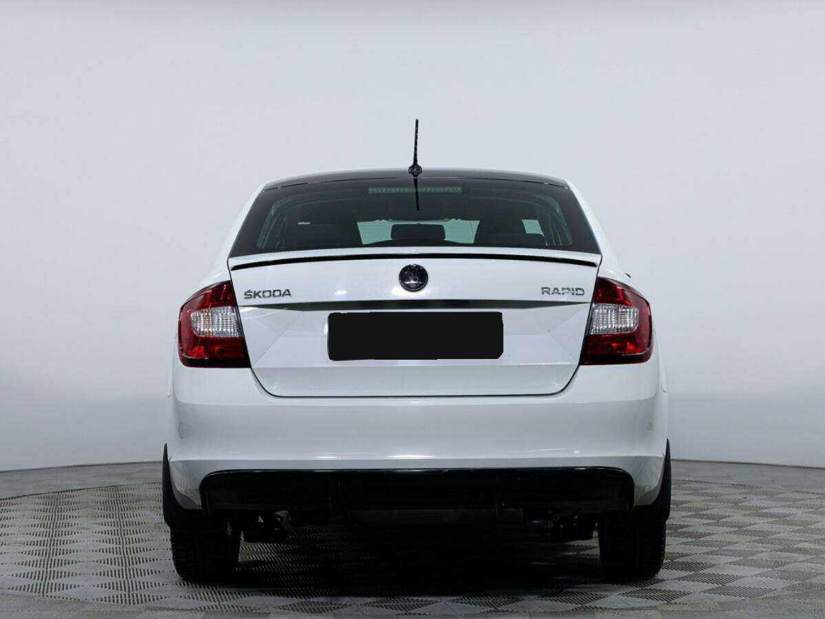 Б/У Шкода Рапид 2015 года. Фото: #5