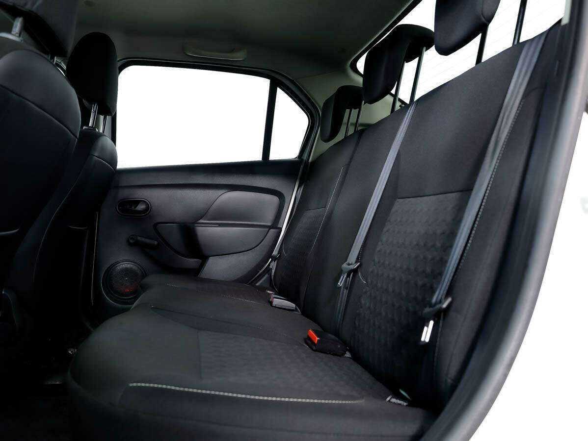 Б/У Рено Логан 2014 года. Фото: #10