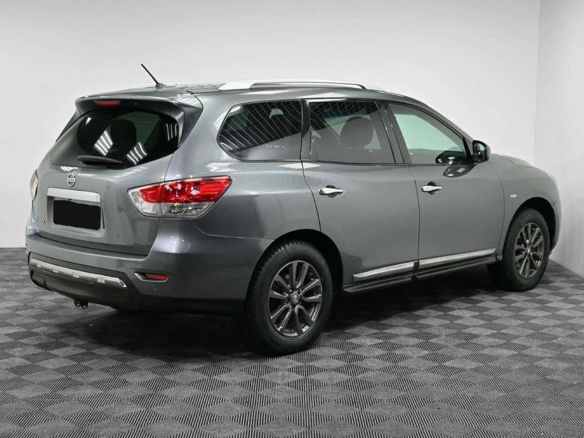 Б/У Ниссан Патфайндер 2014 года. Фото: #1