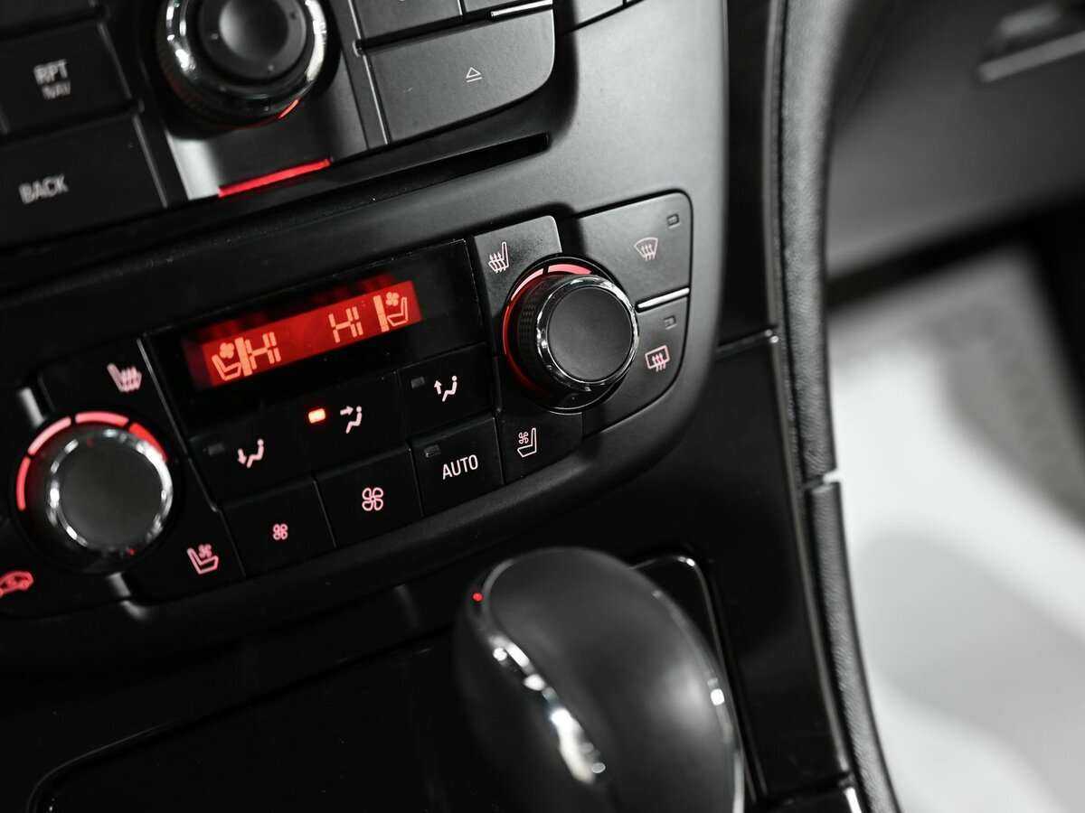 Б/У Опель Инсигния 2013 года. Фото: #10