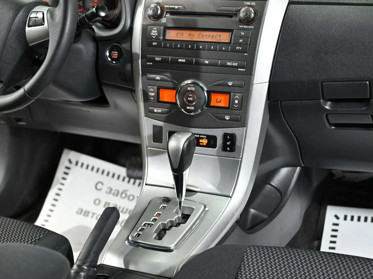 Б/У Тойота Королла 2013 года. Фото: #10