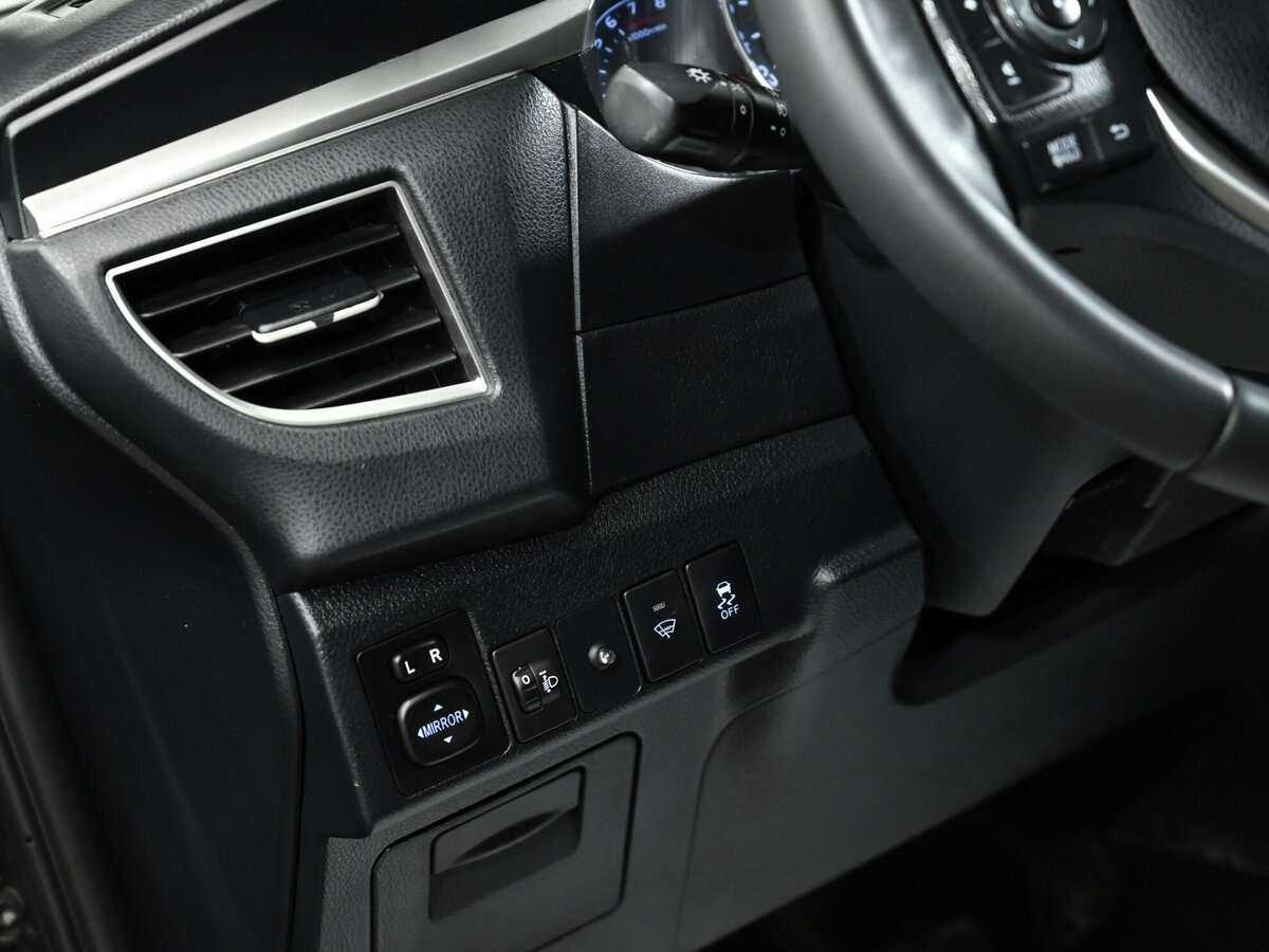 Б/У Тойота Королла 2015 года. Фото: #7