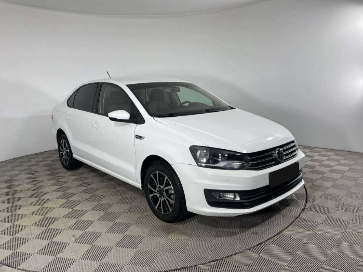 Б/У Фольксваген Поло 2016 года. Фото: #2