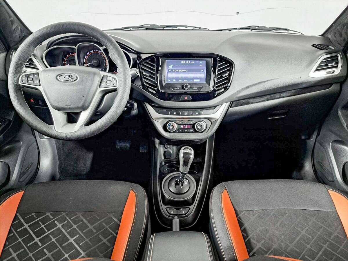 Б/У Лада (ВАЗ) Веста 2017 года. Фото: #11