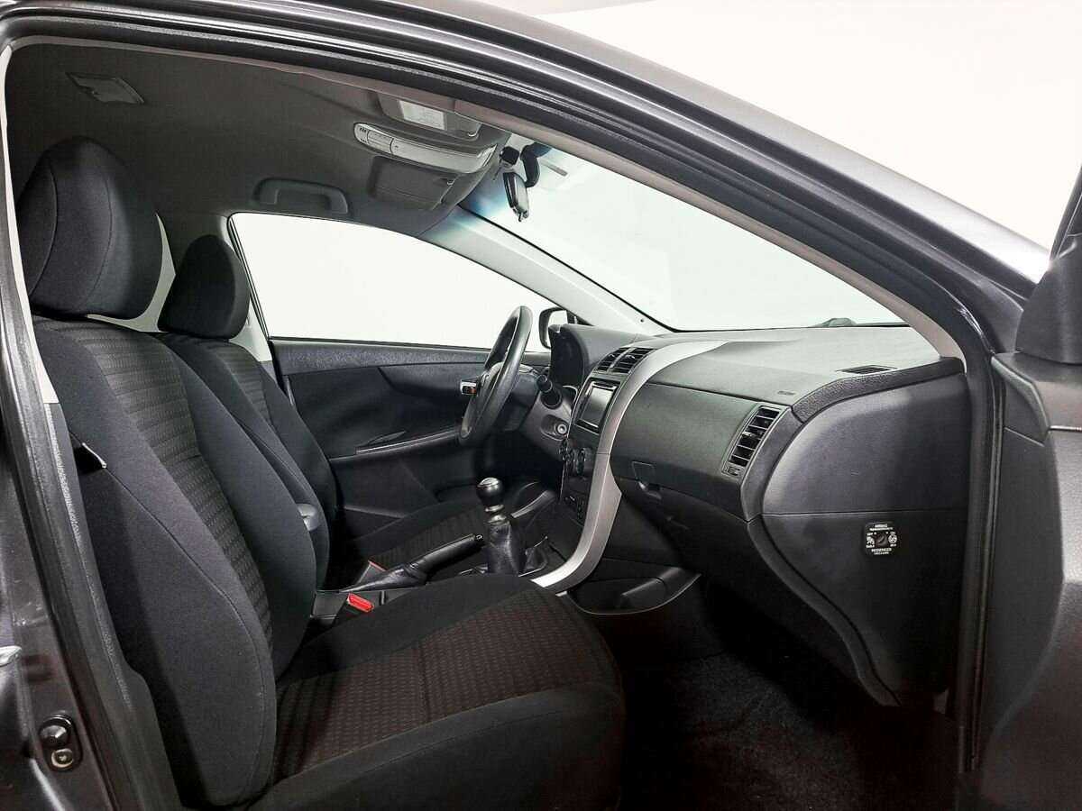 Б/У Тойота Королла 2012 года. Фото: #8