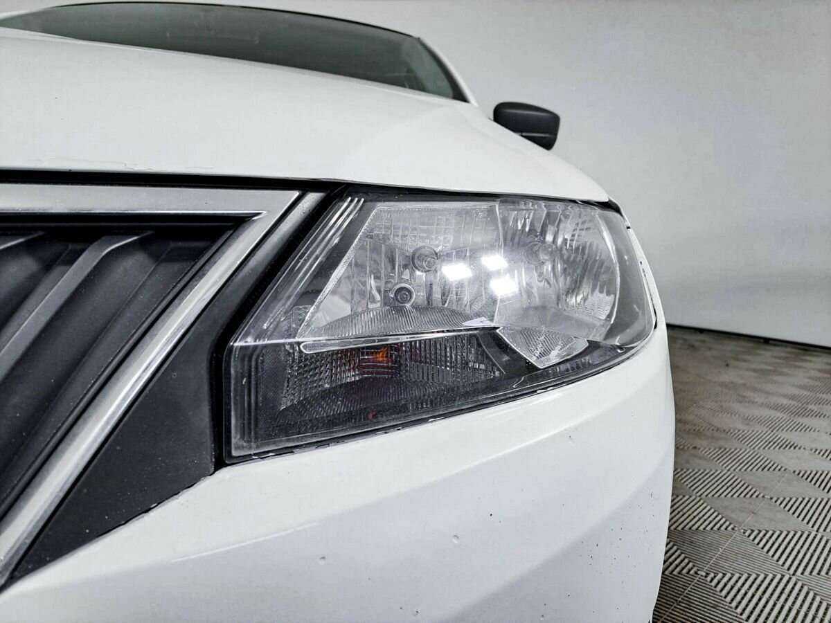 Б/У Шкода Рапид 2017 года. Фото: #16