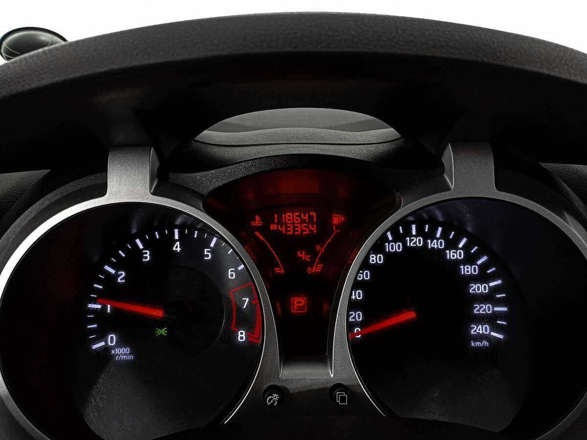 Б/У Ниссан Жук 2012 года. Фото: #8