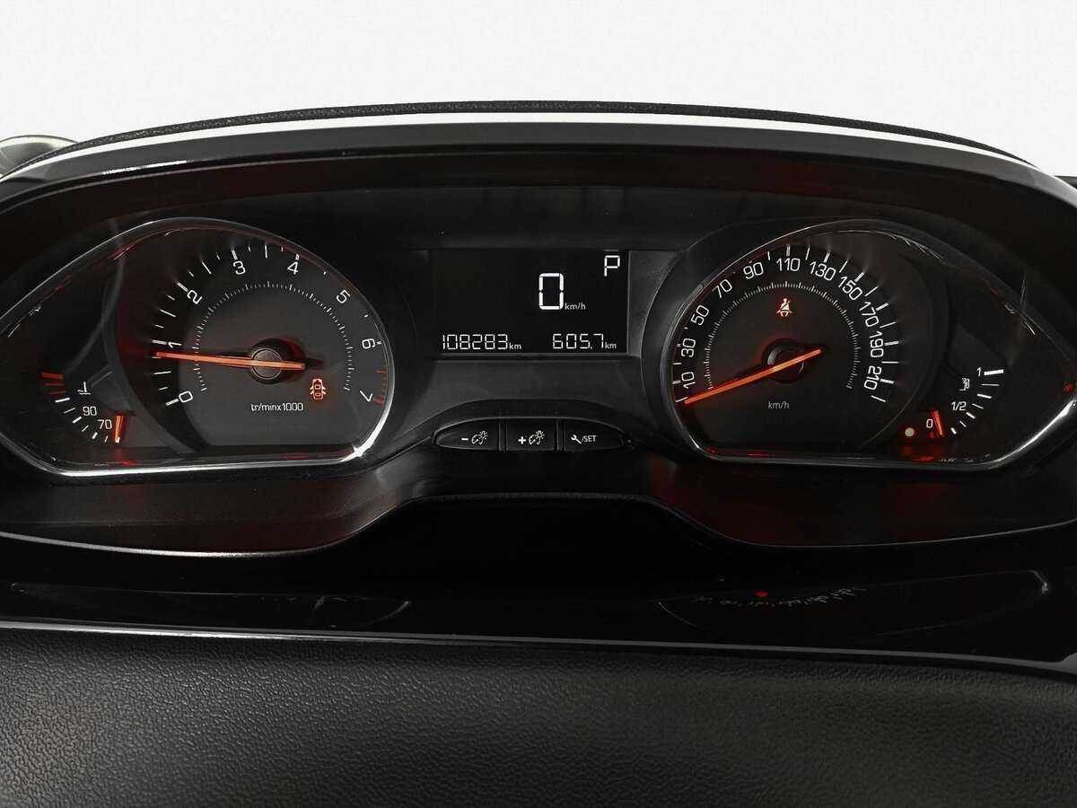 Б/У Пежо 208 2013 года. Фото: #10