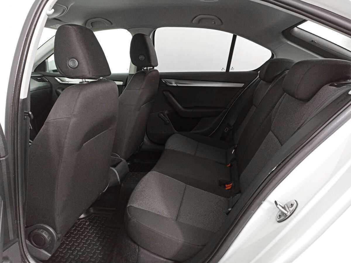 Б/У Шкода Октавия 2016 года. Фото: #9