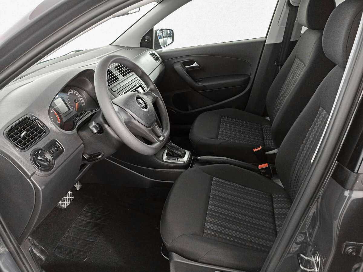 Б/У Фольксваген Поло 2017 года. Фото: #13