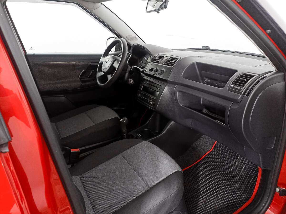 Б/У Шкода Фабия 2012 года. Фото: #7