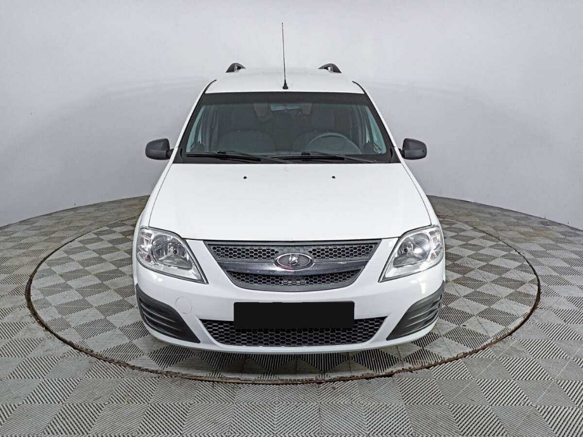 Б/У Лада (ВАЗ) Ларгус 2017 года. Фото: #1