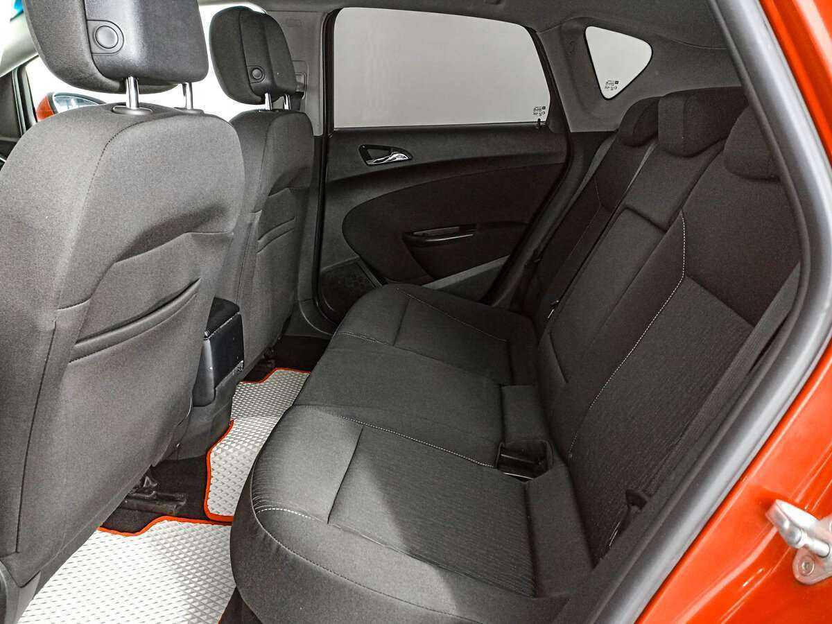 Б/У Опель Астра 2012 года. Фото: #8