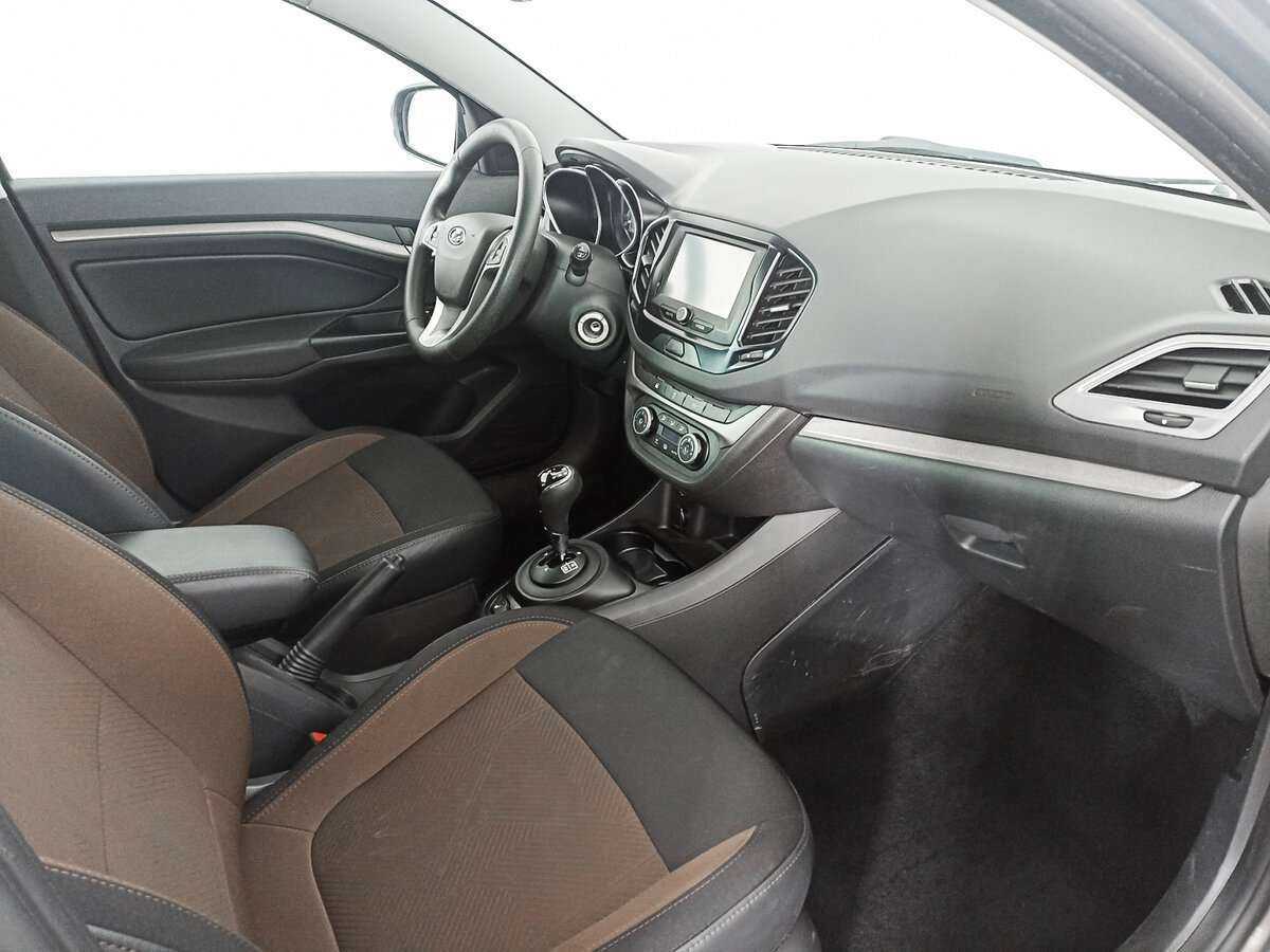 Б/У Лада (ВАЗ) Веста 2017 года. Фото: #8