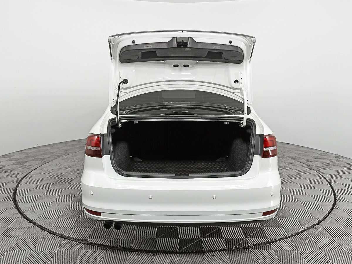 Б/У Фольксваген Джетта 2016 года. Фото: #9