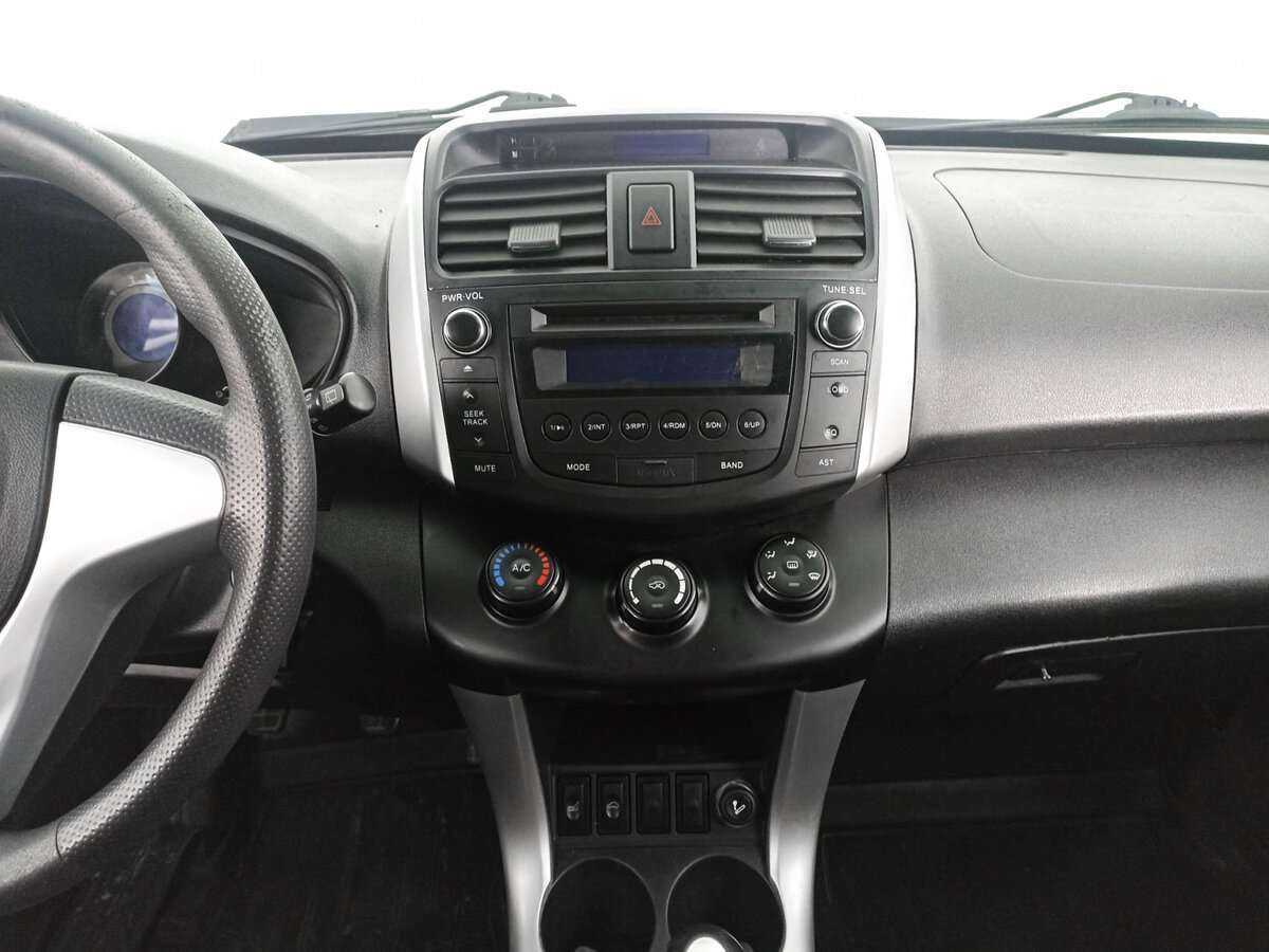 Б/У Лифан Икс60 2013 года. Фото: #12