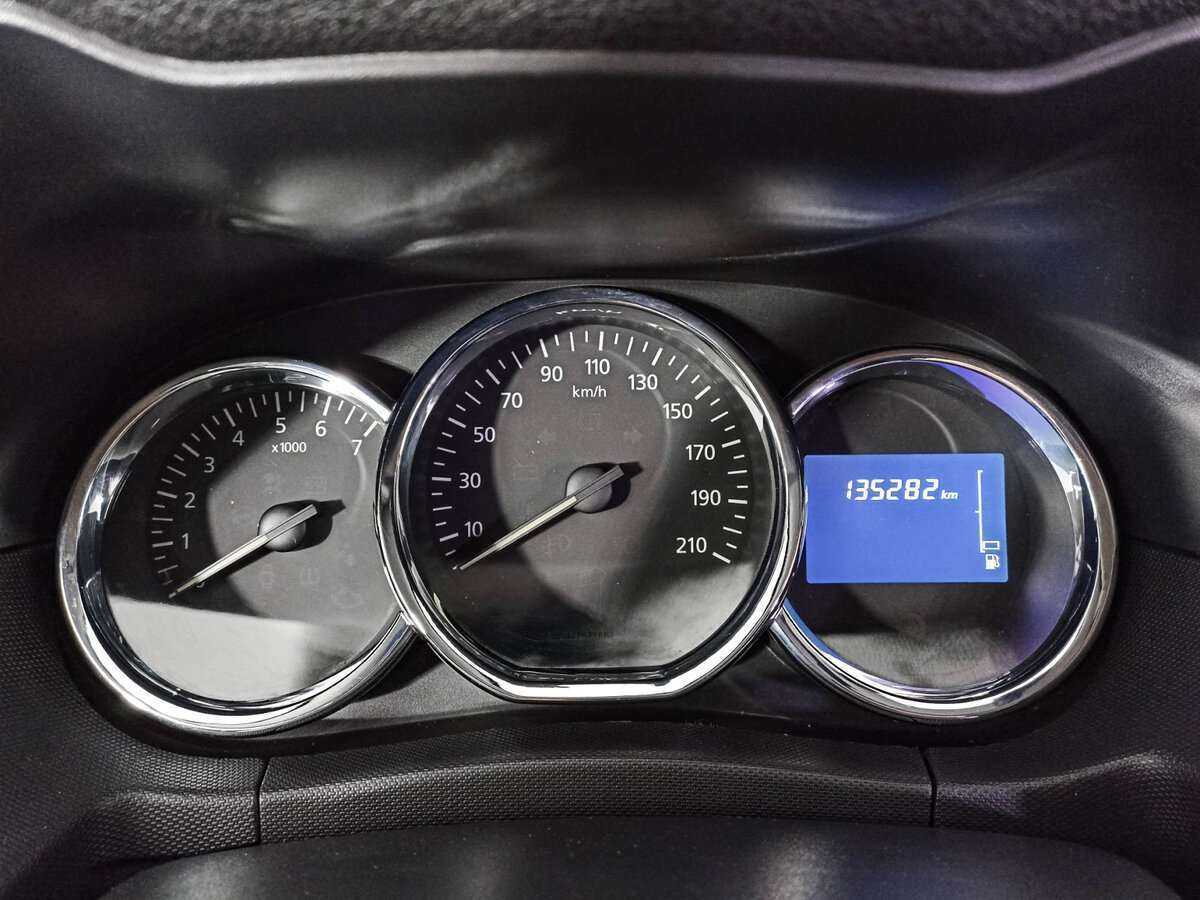 Б/У Рено Дастер 2017 года. Фото: #10