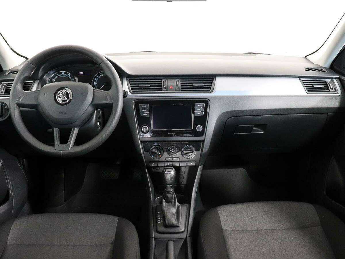 Б/У Шкода Рапид 2019 года. Фото: #10