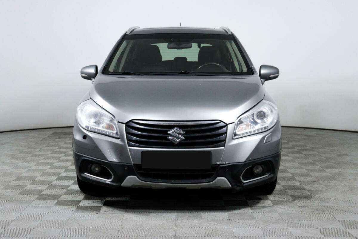 Б/У Сузуки С-Икс4 2014 года. Фото: #1