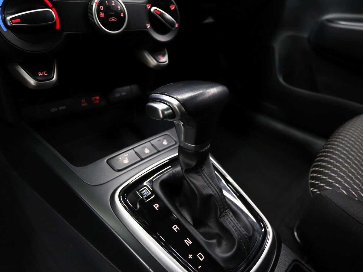 Б/У Киа Рио 2017 года. Фото: #10