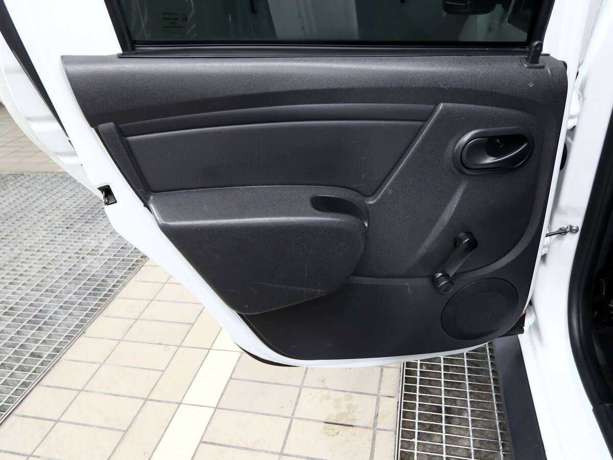 Б/У Рено Дастер 2017 года. Фото: #9