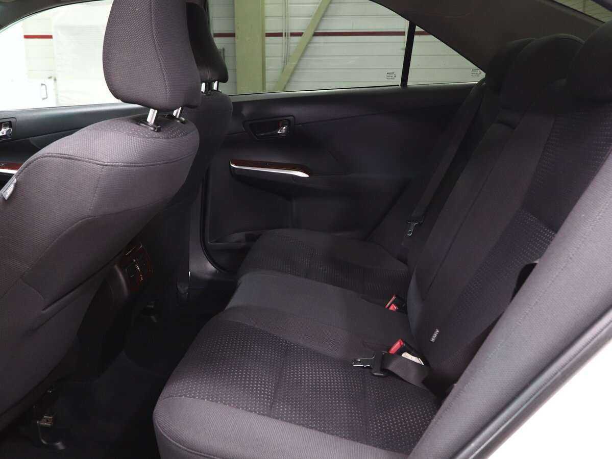 Б/У Тойота Камри 2013 года. Фото: #11