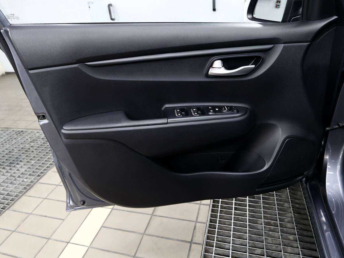 Б/У Киа Рио 2018 года. Фото: #13