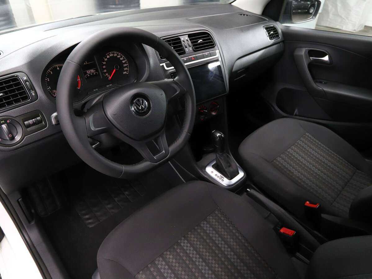 Б/У Фольксваген Поло 2017 года. Фото: #6