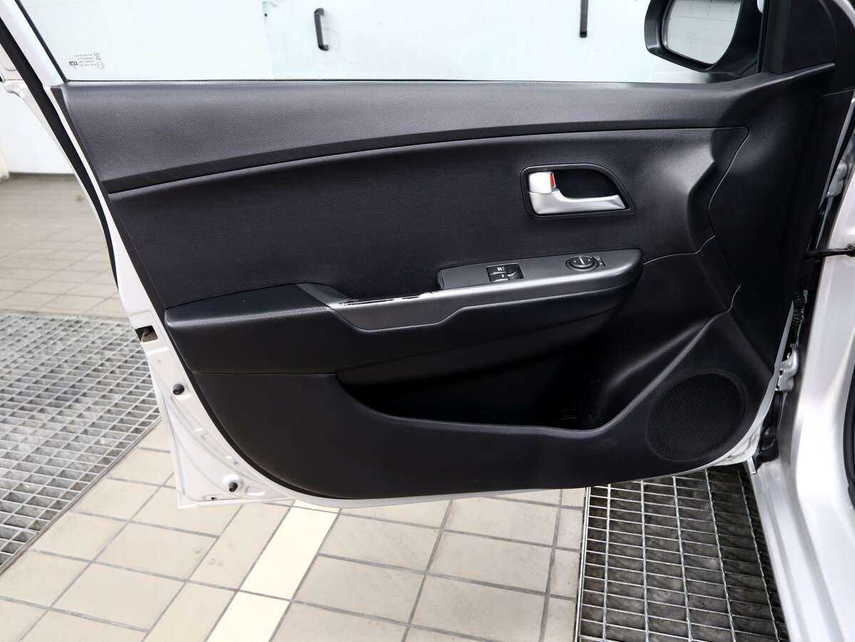 Б/У Киа Рио 2016 года. Фото: #13