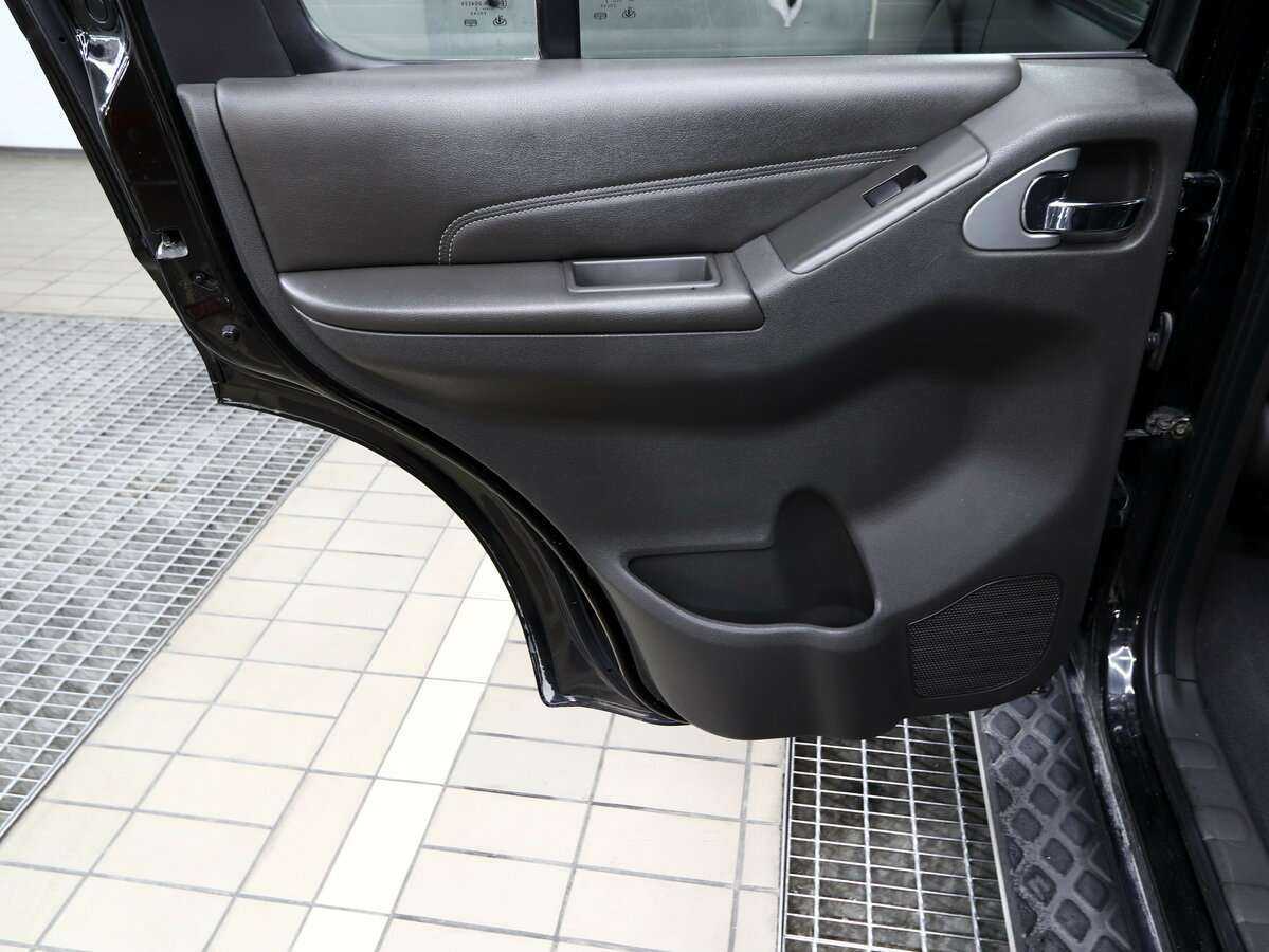 Б/У Ниссан Патфайндер 2012 года. Фото: #16